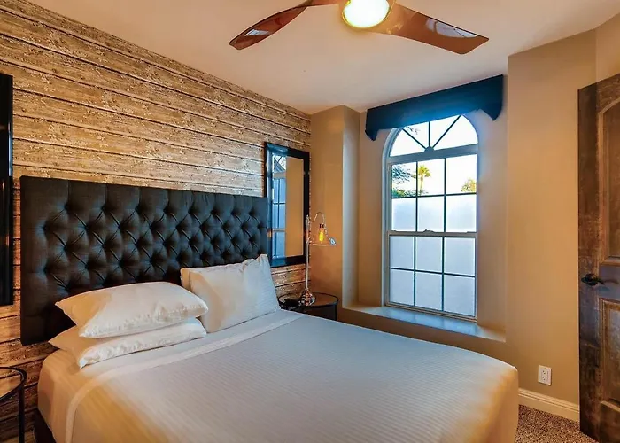 Hiddenroom Holiday home *
